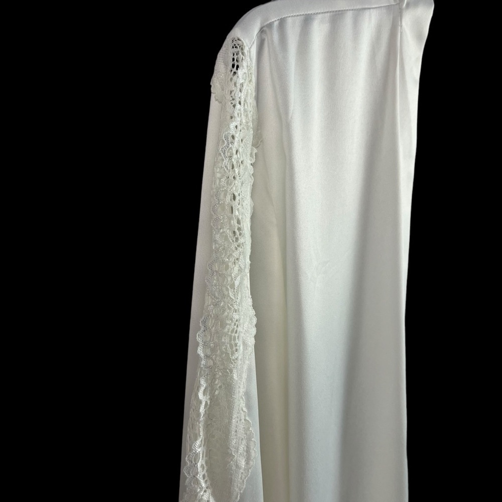 In Bloom by Jonquil Bride Satin Robe Ivory Lace Sleeves Tie Belt Medium/Large - Picture 8 of 12